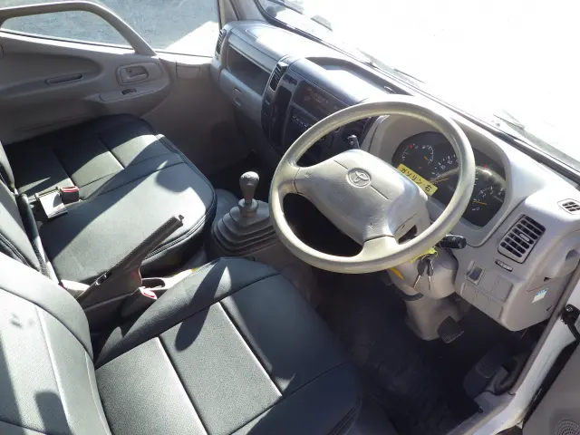 トヨタ ダイナ ABF-TRY230(2WD)の写真6