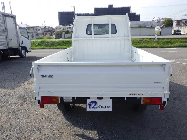 トヨタ タウンエーストラック 5BF-S403U(2WD)の写真5