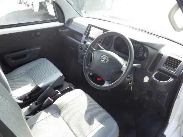 トヨタ タウンエーストラック 5BF-S403U(2WD)の写真6