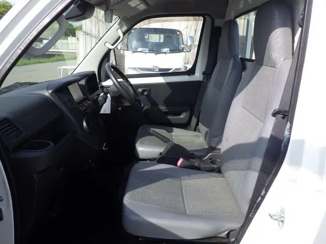 トヨタ タウンエーストラック 5BF-S403U(2WD)の写真8