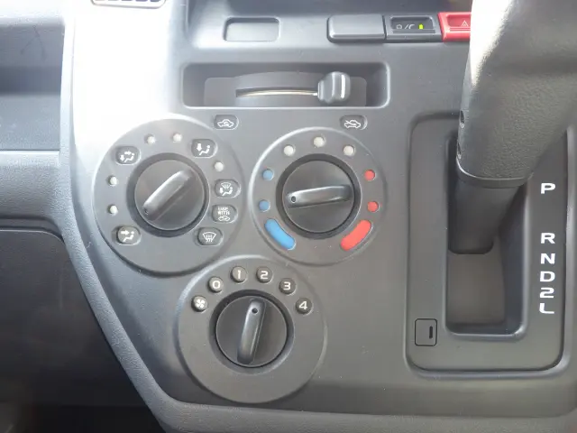 トヨタ タウンエーストラック 5BF-S403U(2WD)の写真12