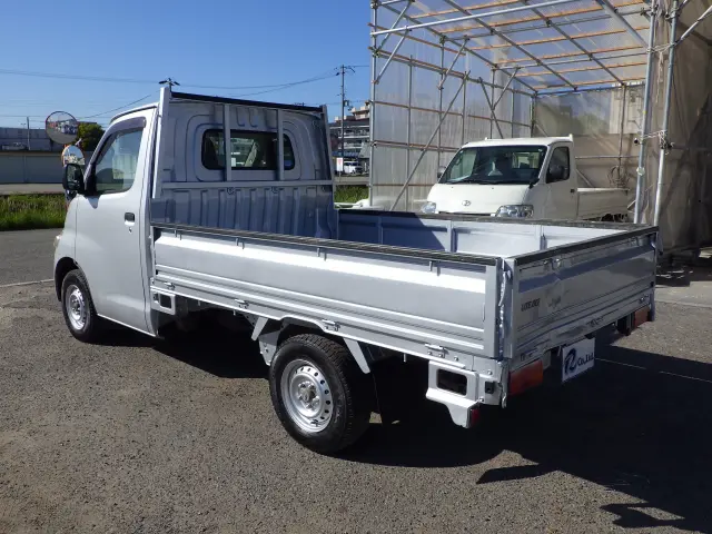 トヨタ ライトエーストラック DBF-S402U(2WD)の写真2