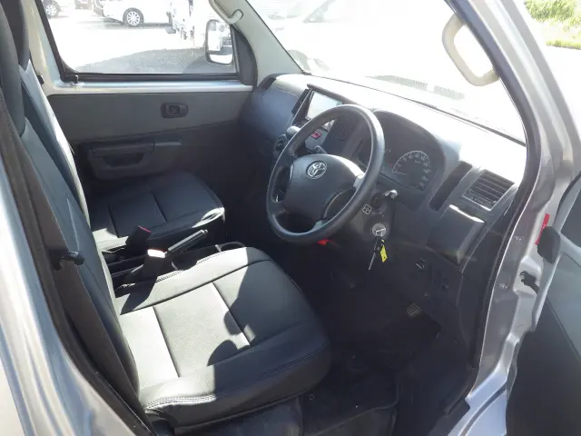 トヨタ ライトエーストラック DBF-S402U(2WD)の写真6