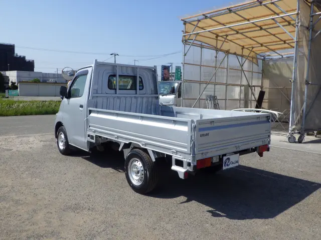 トヨタ ライトエーストラック DBF-S402U(2WD)の写真2