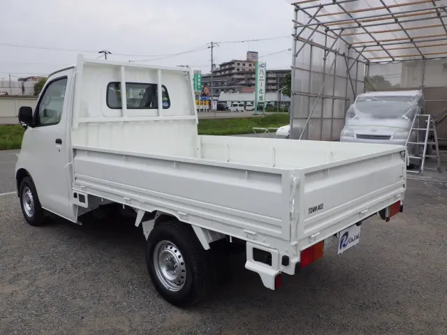 トヨタ タウンエーストラック DBF-S402U(2WD)の写真2
