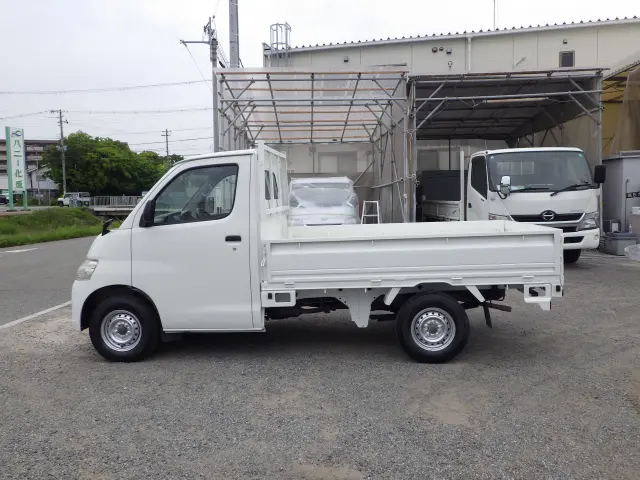 トヨタ タウンエーストラック DBF-S402U(2WD)の写真3