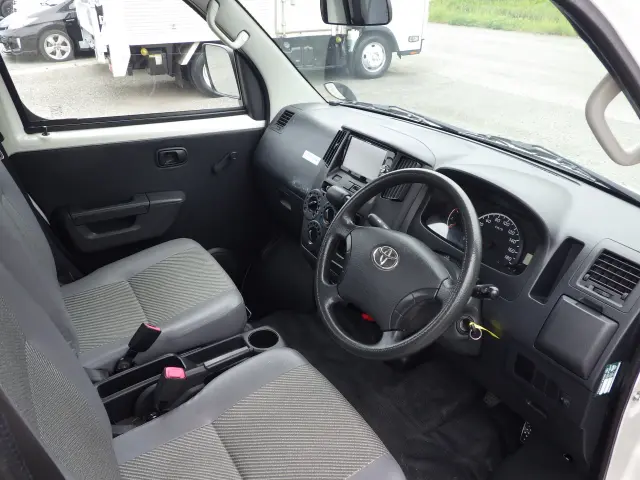 トヨタ タウンエーストラック DBF-S402U(2WD)の写真6