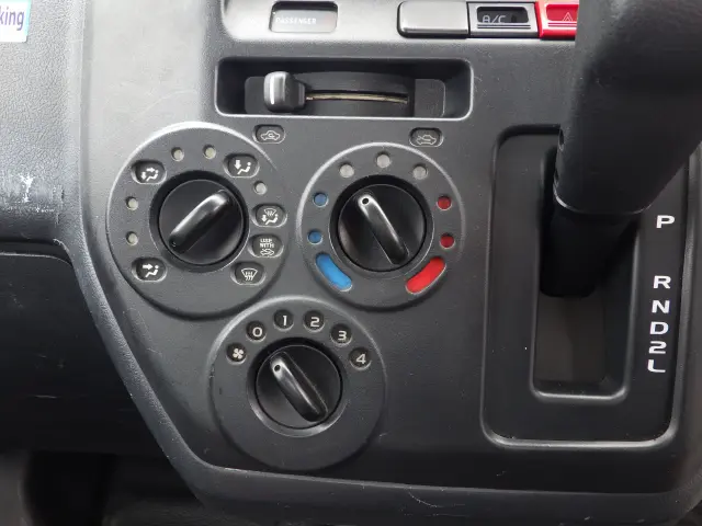 トヨタ タウンエーストラック DBF-S402U(2WD)の写真12