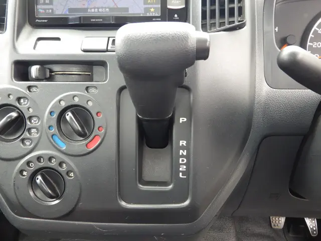 トヨタ タウンエーストラック DBF-S402U(2WD)の写真13