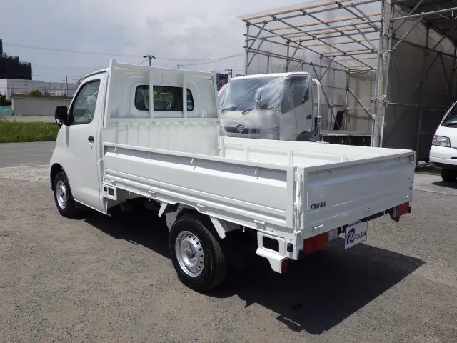 トヨタ タウンエーストラック DBF-S402U(2WD)の写真2