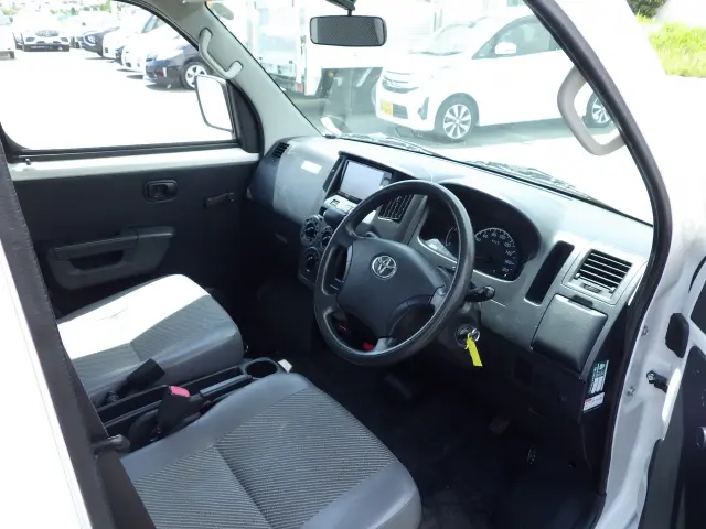 トヨタ タウンエーストラック DBF-S402U(2WD)の写真6