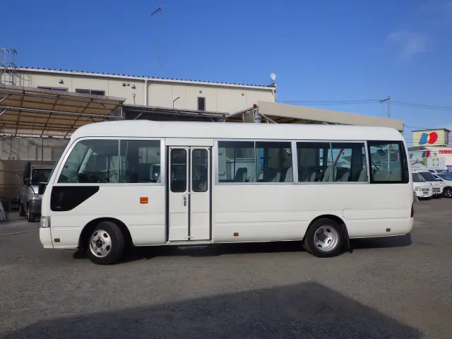 トヨタ コースター BDG-XZB50(2WD)の写真3