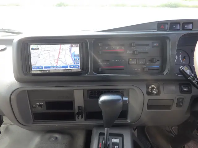 トヨタ コースター BDG-XZB50(2WD)の写真9