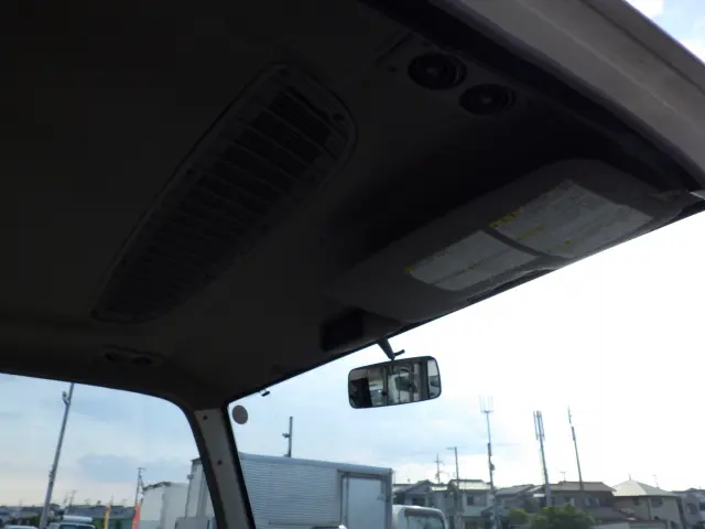 トヨタ コースター BDG-XZB50(2WD)の写真20