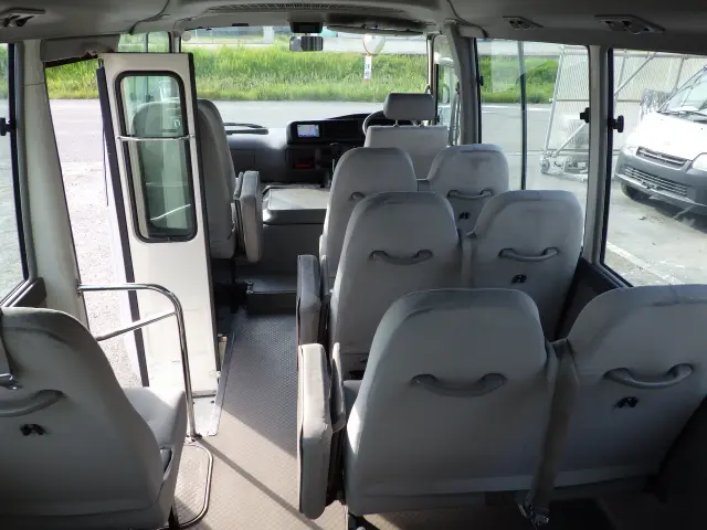 トヨタ コースター BDG-XZB50(2WD)の写真24