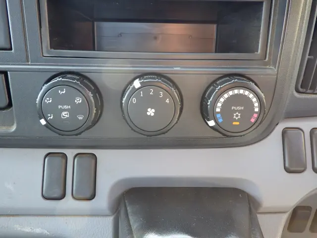 三菱 キャンター TKG-FBA20(2WD)の写真11