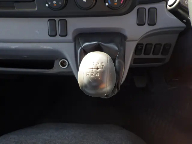 三菱 キャンター TKG-FBA20(2WD)の写真15