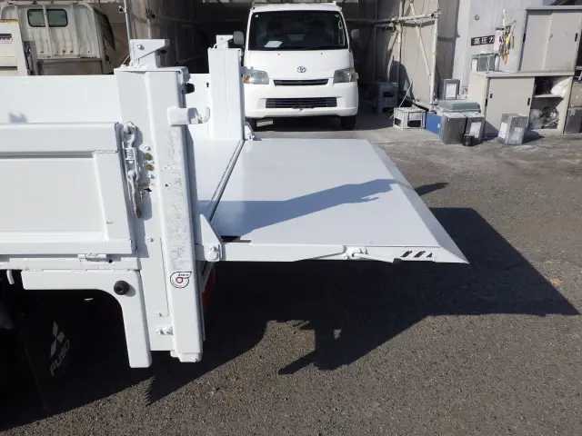 三菱 キャンター TKG-FBA20(2WD)の写真26