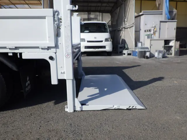 三菱 キャンター TKG-FBA20(2WD)の写真29