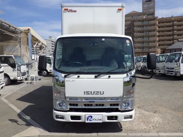 いすゞ エルフ TRG-NLR85AN(2WD)の写真4