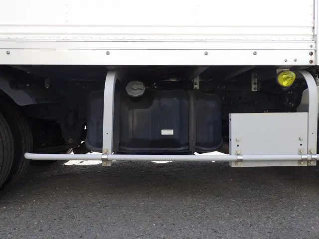 いすゞ エルフ TRG-NLR85AN(2WD)の写真30
