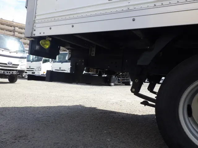 いすゞ エルフ TRG-NLR85AN(2WD)の写真31