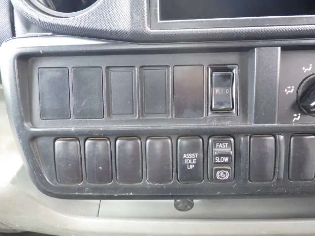 トヨタ ダイナ SKG-XZU620D(2WD)の写真12