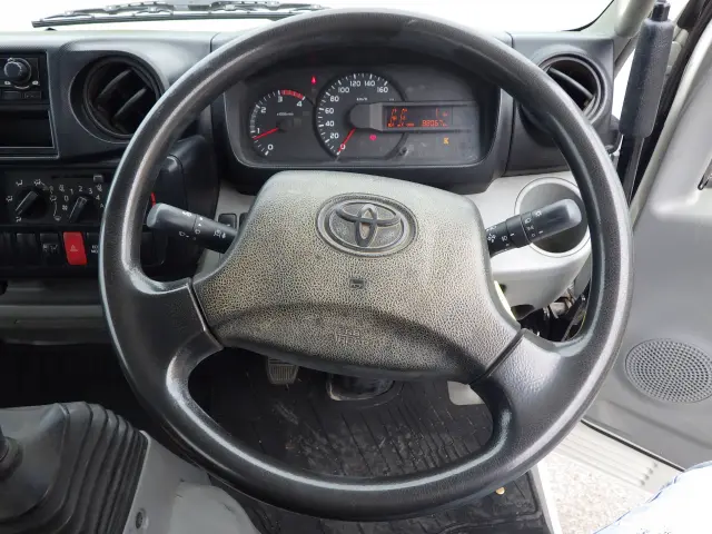 トヨタ ダイナ SKG-XZU620D(2WD)の写真18