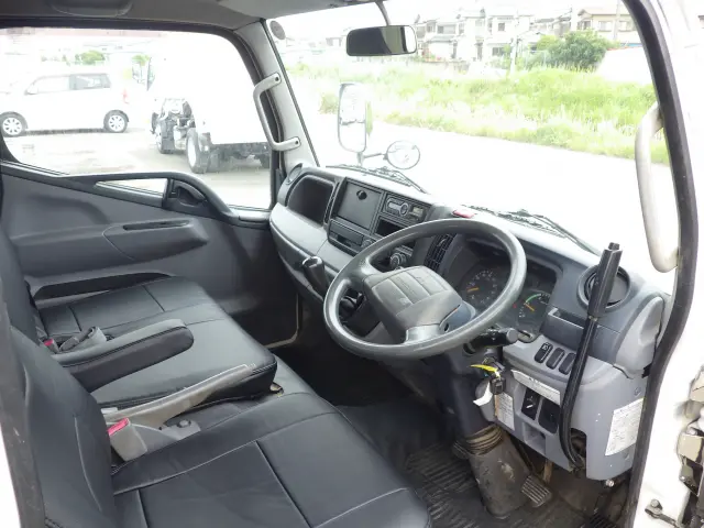 三菱 キャンター TKG-FBA60(2WD)の写真6
