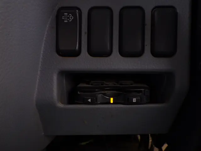三菱 キャンター TKG-FBA60(2WD)の写真13