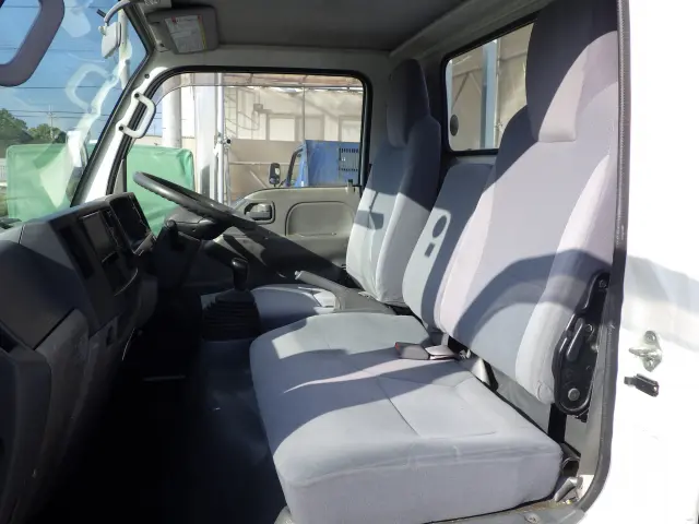 いすゞ エルフ TRG-NJR85A(2WD)の写真8