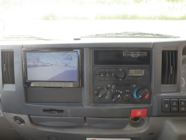 いすゞ エルフ TRG-NJR85A(2WD)の写真9