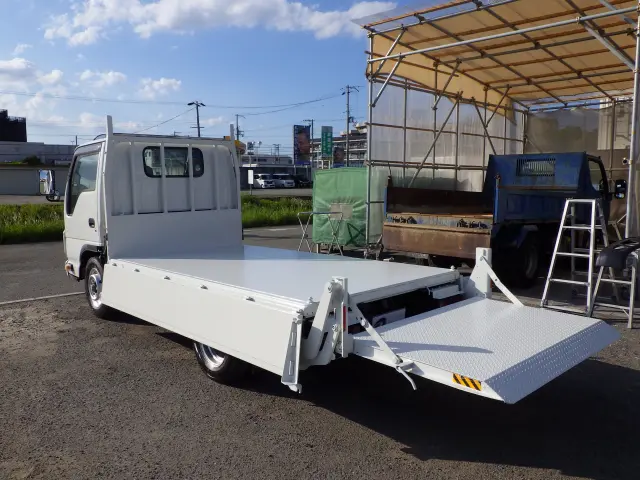 いすゞ エルフ TRG-NJR85A(2WD)の写真22