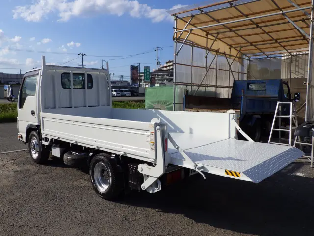 いすゞ エルフ TRG-NJR85A(2WD)の写真24