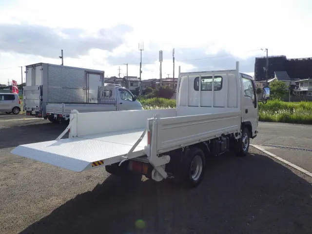 いすゞ エルフ TRG-NJR85A(2WD)の写真25