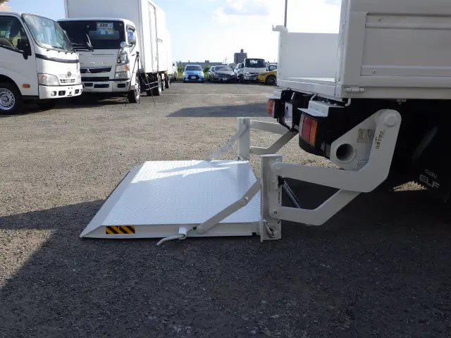 いすゞ エルフ TRG-NJR85A(2WD)の写真30