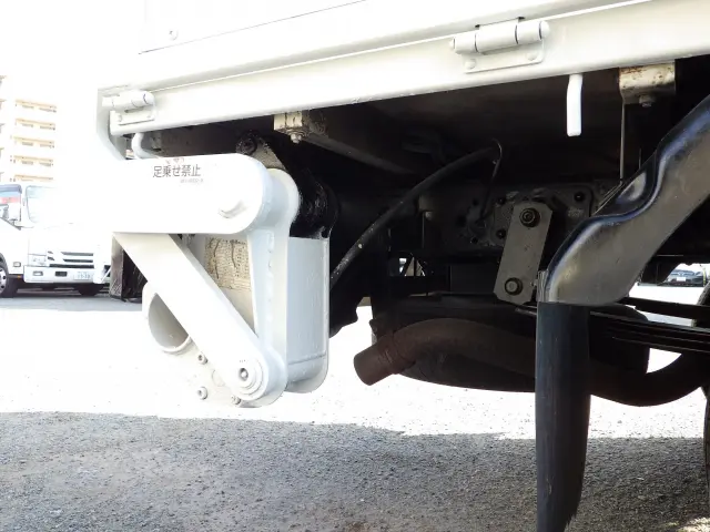 いすゞ エルフ TRG-NJR85A(2WD)の写真40