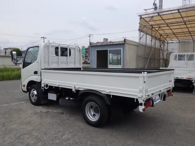 トヨタ ダイナ 2RG-XZU605(2WD)の写真2