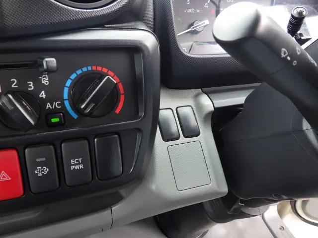 トヨタ ダイナ 2RG-XZU605(2WD)の写真15