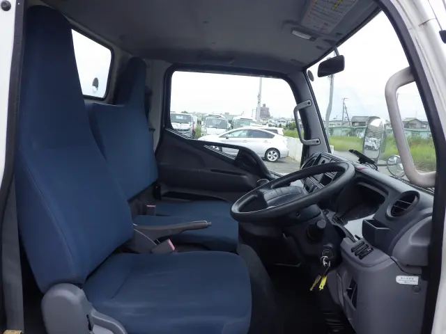 三菱 キャンター TKG-FEA50(2WD)の写真7