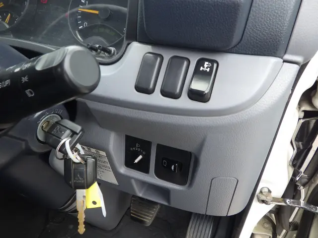三菱 キャンター TKG-FEA50(2WD)の写真16