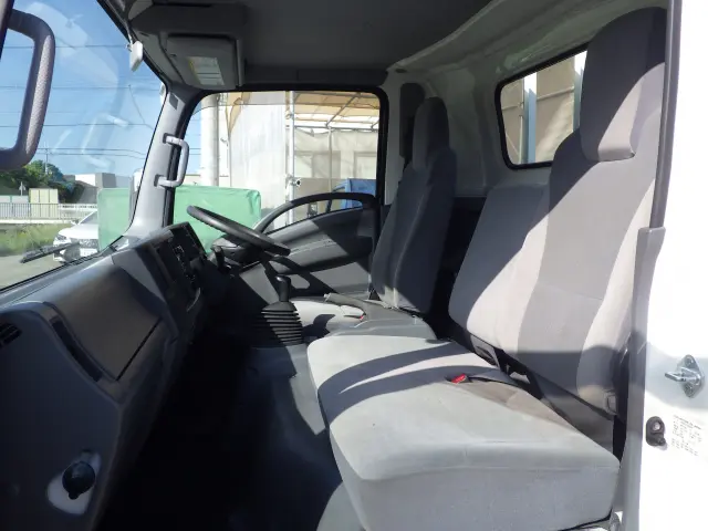 いすゞ エルフ TRG-NPR85AR(2WD)の写真8