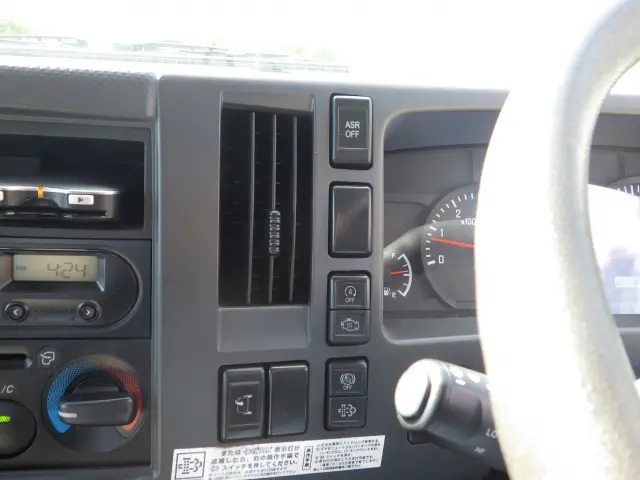いすゞ エルフ TRG-NPR85AR(2WD)の写真14