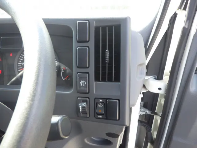 いすゞ エルフ TRG-NPR85AR(2WD)の写真15