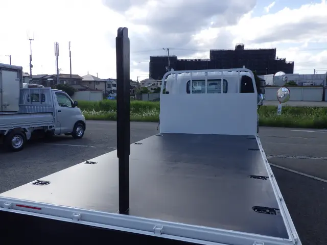 いすゞ エルフ TRG-NPR85AR(2WD)の写真21