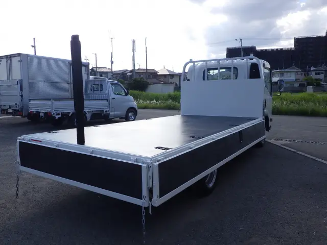 いすゞ エルフ TRG-NPR85AR(2WD)の写真25