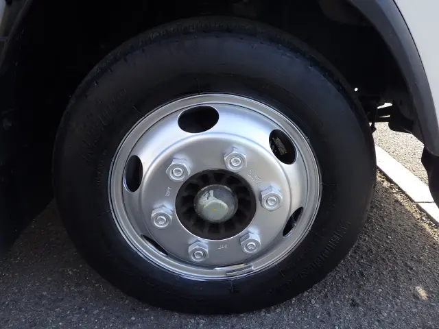 いすゞ エルフ TRG-NPR85AR(2WD)の写真28