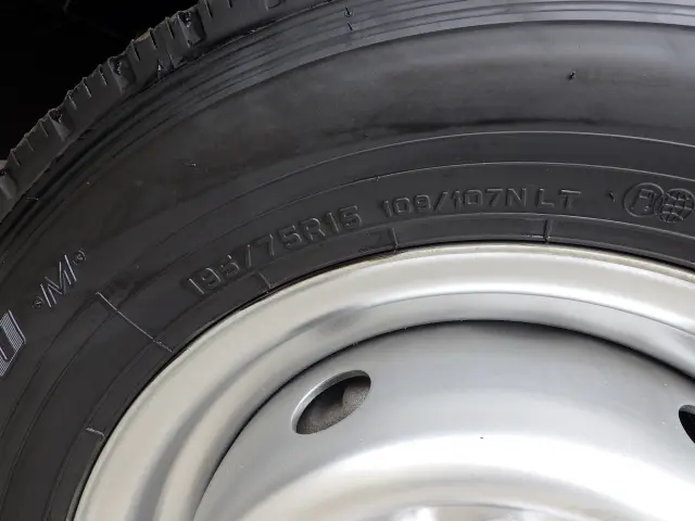 いすゞ エルフ ＴＰＧ-ＮＨＲ85ＡＮ(2WD)の写真42