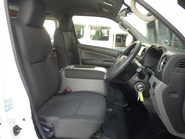 日産 キャラバン CBA-KS2E26(2WD)の写真7