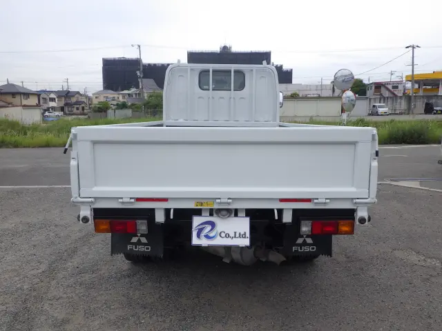 三菱 キャンター 2TG-FBA00(2WD)の写真5